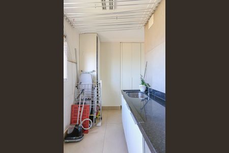Apartamento para alugar com 186m², 5 quartos e 3 vagas Apartamento para alugar com 186m², 5 quartos e 3 vagasÁrea de Serviço