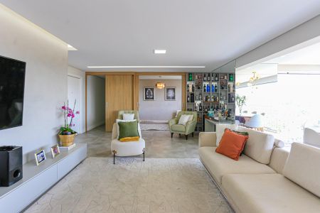 Apartamento para alugar com 186m², 5 quartos e 3 vagas Apartamento para alugar com 186m², 5 quartos e 3 vagasSala