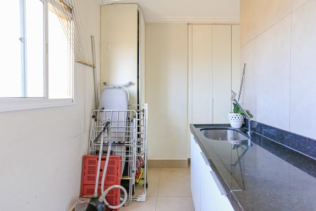 Apartamento para alugar com 186m², 5 quartos e 3 vagas Apartamento para alugar com 186m², 5 quartos e 3 vagasÁrea de Serviço