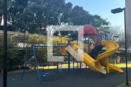 Apartamento para alugar com 186m², 5 quartos e 3 vagas Apartamento para alugar com 186m², 5 quartos e 3 vagasÁrea Comum - Playground
