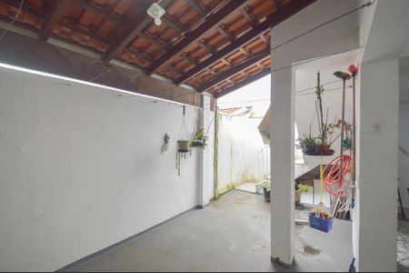 Casa à venda com 124m², 3 quartos e 2 vagas Casa à venda com 124m², 3 quartos e 2 vagasChurrasqueira