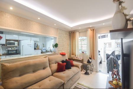 Casa à venda com 124m², 3 quartos e 2 vagas Casa à venda com 124m², 3 quartos e 2 vagasSala