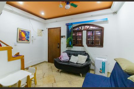 Casa à venda com 125m², 4 quartos e 1 vaga Casa à venda com 125m², 4 quartos e 1 vagaSala