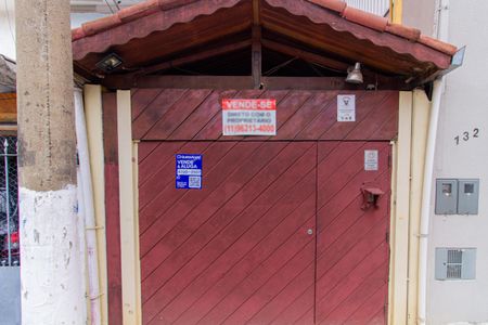 Casa à venda com 125m², 4 quartos e 1 vaga Casa à venda com 125m², 4 quartos e 1 vagaFachada