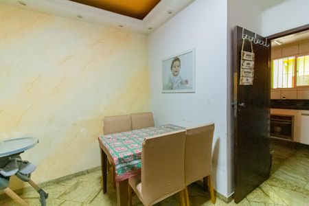 Casa à venda com 125m², 4 quartos e 1 vaga Casa à venda com 125m², 4 quartos e 1 vagaSala de Jantar