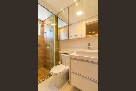 Apartamento à venda com 67m², 2 quartos e 2 vagas Apartamento à venda com 67m², 2 quartos e 2 vagasBanheiro da Suíte