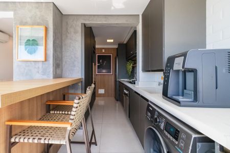 Apartamento à venda com 67m², 2 quartos e 2 vagas Apartamento à venda com 67m², 2 quartos e 2 vagasÁrea de Serviço/Varanda