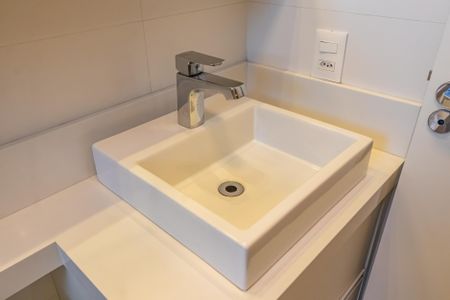 Apartamento à venda com 67m², 2 quartos e 2 vagas Apartamento à venda com 67m², 2 quartos e 2 vagasBanheiro da Suíte