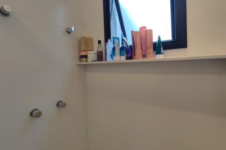 Apartamento à venda com 100m², 2 quartos e 2 vagas Apartamento à venda com 100m², 2 quartos e 2 vagasBanheiro Suíte