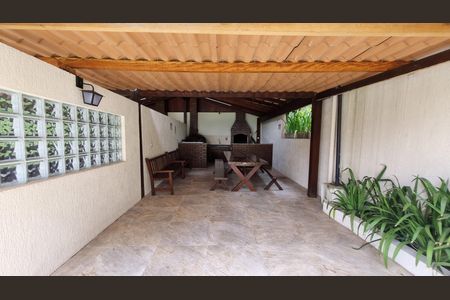 Apartamento à venda com 74m², 3 quartos e 1 vaga Apartamento à venda com 74m², 3 quartos e 1 vagaÁrea comum - Churrasqueira