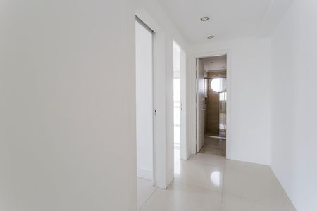 Apartamento à venda com 66m², 2 quartos e 1 vaga Apartamento à venda com 66m², 2 quartos e 1 vagaCorredor