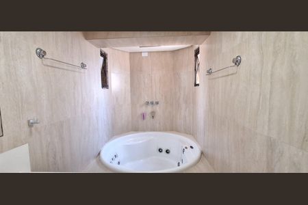 Apartamento à venda com 150m², 3 quartos e 2 vagas Apartamento à venda com 150m², 3 quartos e 2 vagasBanheiro Suíte