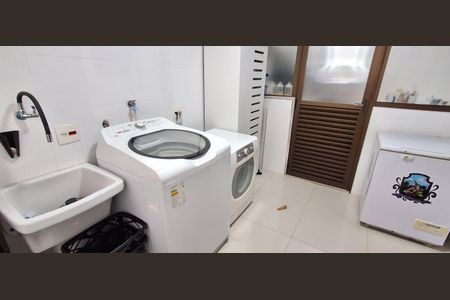 Apartamento à venda com 150m², 3 quartos e 2 vagas Apartamento à venda com 150m², 3 quartos e 2 vagasÁrea de Serviço