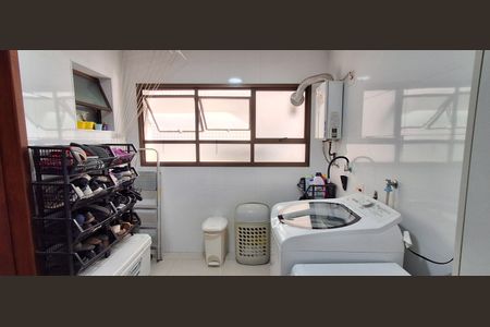 Apartamento à venda com 150m², 3 quartos e 2 vagas Apartamento à venda com 150m², 3 quartos e 2 vagasÁrea de Serviço