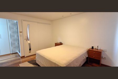 Apartamento à venda com 150m², 3 quartos e 2 vagas Apartamento à venda com 150m², 3 quartos e 2 vagasSuíte