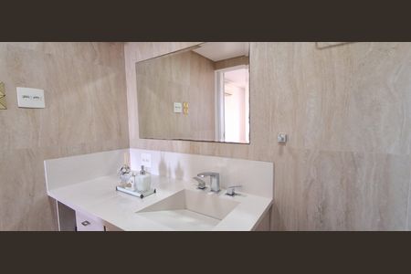 Apartamento à venda com 150m², 3 quartos e 2 vagas Apartamento à venda com 150m², 3 quartos e 2 vagasBanheiro Suíte