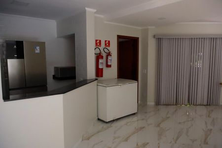 Apartamento à venda com 226m², 4 quartos e 2 vagas Apartamento à venda com 226m², 4 quartos e 2 vagasÁrea comum - Salão de festas