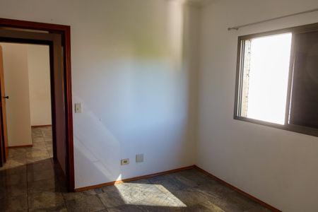 Apartamento à venda com 226m², 4 quartos e 2 vagas Apartamento à venda com 226m², 4 quartos e 2 vagasQuarto 4 - Suíte