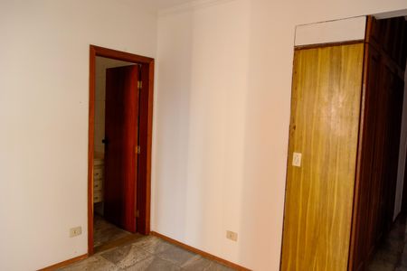 Apartamento à venda com 226m², 4 quartos e 2 vagas Apartamento à venda com 226m², 4 quartos e 2 vagasQuarto 2