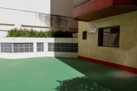 Apartamento à venda com 226m², 4 quartos e 2 vagas Apartamento à venda com 226m², 4 quartos e 2 vagasQuadra Esportiva