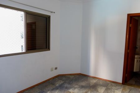 Apartamento à venda com 226m², 4 quartos e 2 vagas Apartamento à venda com 226m², 4 quartos e 2 vagasQuarto 4 - Suíte