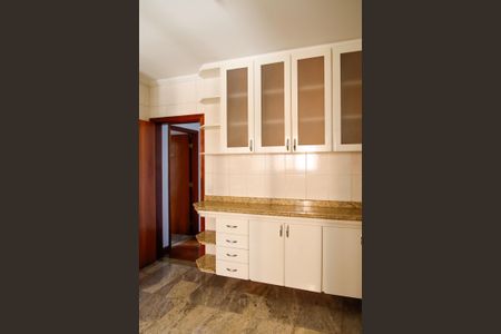 Apartamento à venda com 226m², 4 quartos e 2 vagas Apartamento à venda com 226m², 4 quartos e 2 vagasCozinha