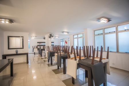 Apartamento à venda com 75m², 3 quartos e 1 vaga Apartamento à venda com 75m², 3 quartos e 1 vagaÁrea comum - Salão de festas