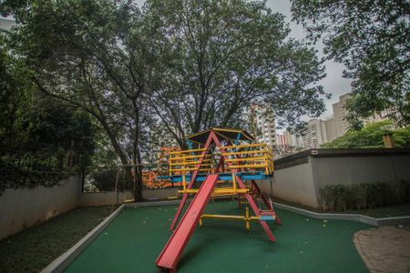 Apartamento à venda com 75m², 3 quartos e 1 vaga Apartamento à venda com 75m², 3 quartos e 1 vagaÁrea Comum - Playground