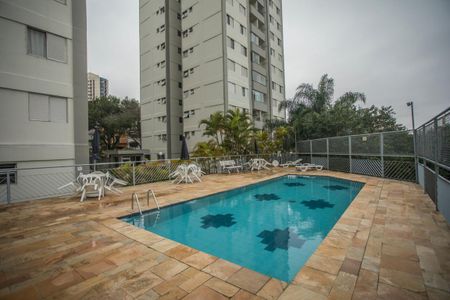 Apartamento à venda com 75m², 3 quartos e 1 vaga Apartamento à venda com 75m², 3 quartos e 1 vagaÁrea comum - Piscina