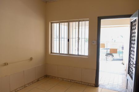 Casa à venda com 146m², 2 quartos e 2 vagas Casa à venda com 146m², 2 quartos e 2 vagasSALA