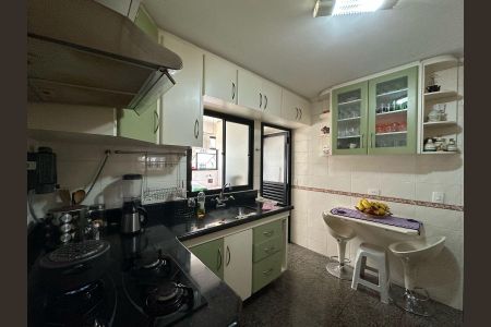 Apartamento à venda com 81m², 3 quartos e 2 vagas Apartamento à venda com 81m², 3 quartos e 2 vagasCozinha
