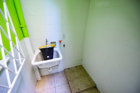 Casa de condomínio à venda com 79m², 2 quartos e 1 vaga Casa de condomínio à venda com 79m², 2 quartos e 1 vagaÁrea de Serviço