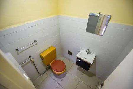 Casa de condomínio à venda com 79m², 2 quartos e 1 vaga Casa de condomínio à venda com 79m², 2 quartos e 1 vagaBanheiro