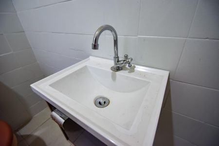 Casa de condomínio à venda com 79m², 2 quartos e 1 vaga Casa de condomínio à venda com 79m², 2 quartos e 1 vagaBanheiro