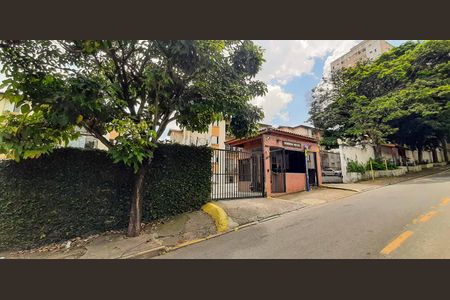 Apartamento à venda com 54m², 2 quartos e 1 vaga Apartamento à venda com 54m², 2 quartos e 1 vagaFachada