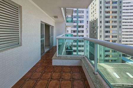 Apartamento para alugar com 142m², 3 quartos e 1 vaga Apartamento para alugar com 142m², 3 quartos e 1 vagaVaranda