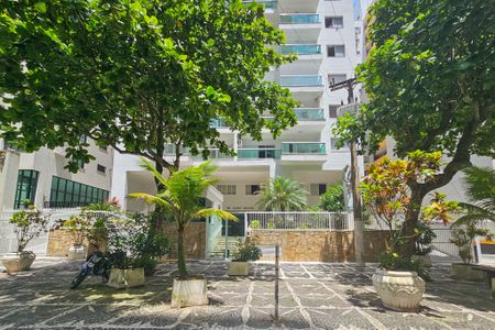 Apartamento para alugar com 142m², 3 quartos e 1 vaga Apartamento para alugar com 142m², 3 quartos e 1 vagaFachada