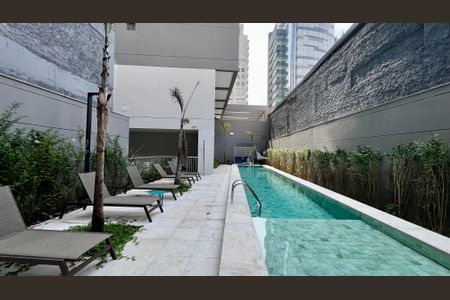 Studio para alugar com 26m², 1 quarto e sem vaga Studio para alugar com 26m², 1 quarto e sem vagaPiscina