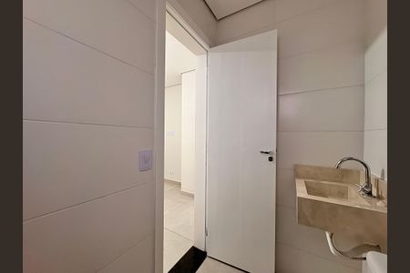 Apartamento para alugar com 50m², 2 quartos e 1 vaga Apartamento para alugar com 50m², 2 quartos e 1 vagaBanheiro da Suíte