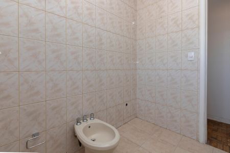 Casa para alugar com 170m², 3 quartos e 2 vagas Casa para alugar com 170m², 3 quartos e 2 vagasBanheiro