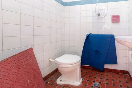 Casa para alugar com 170m², 3 quartos e 2 vagas Casa para alugar com 170m², 3 quartos e 2 vagasBanheiro de Serviço