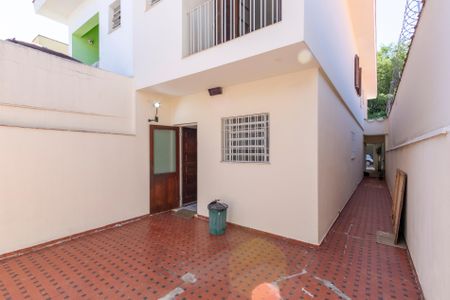 Casa para alugar com 170m², 3 quartos e 2 vagas Casa para alugar com 170m², 3 quartos e 2 vagasQuintal