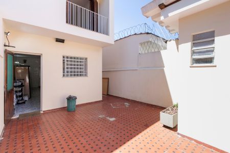 Casa para alugar com 170m², 3 quartos e 2 vagas Casa para alugar com 170m², 3 quartos e 2 vagasQuintal