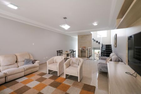 Casa à venda com 282m², 3 quartos e 4 vagas Casa à venda com 282m², 3 quartos e 4 vagasSala