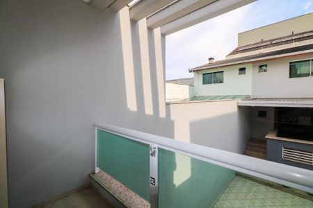 Casa à venda com 282m², 3 quartos e 4 vagas Casa à venda com 282m², 3 quartos e 4 vagasVaranda da Suíte 3