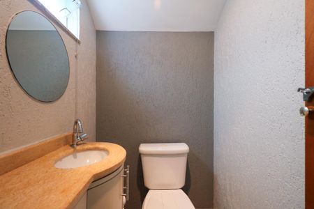 Casa à venda com 282m², 3 quartos e 4 vagas Casa à venda com 282m², 3 quartos e 4 vagasLavabo