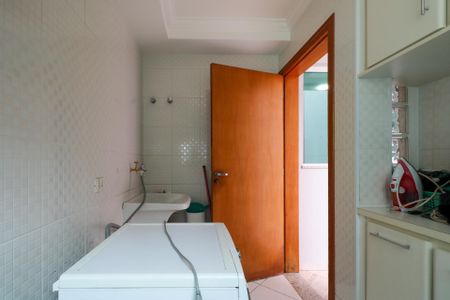 Casa à venda com 282m², 3 quartos e 4 vagas Casa à venda com 282m², 3 quartos e 4 vagasÁrea de Serviço