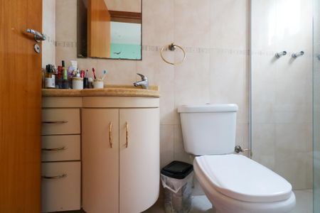 Casa à venda com 282m², 3 quartos e 4 vagas Casa à venda com 282m², 3 quartos e 4 vagasBanheiro da Suíte 2