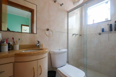 Casa à venda com 282m², 3 quartos e 4 vagas Casa à venda com 282m², 3 quartos e 4 vagasBanheiro da Suíte 2