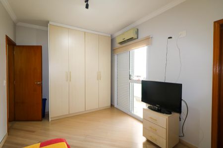 Casa à venda com 282m², 3 quartos e 4 vagas Casa à venda com 282m², 3 quartos e 4 vagasSuíte 3